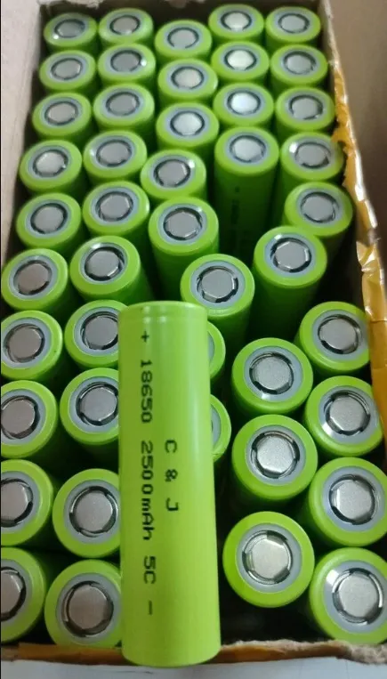 CELDAS RECARGABLES /VERDE 18650 LN923 PLANA DE ALTA DESCARGA 2500mAH 3.7V